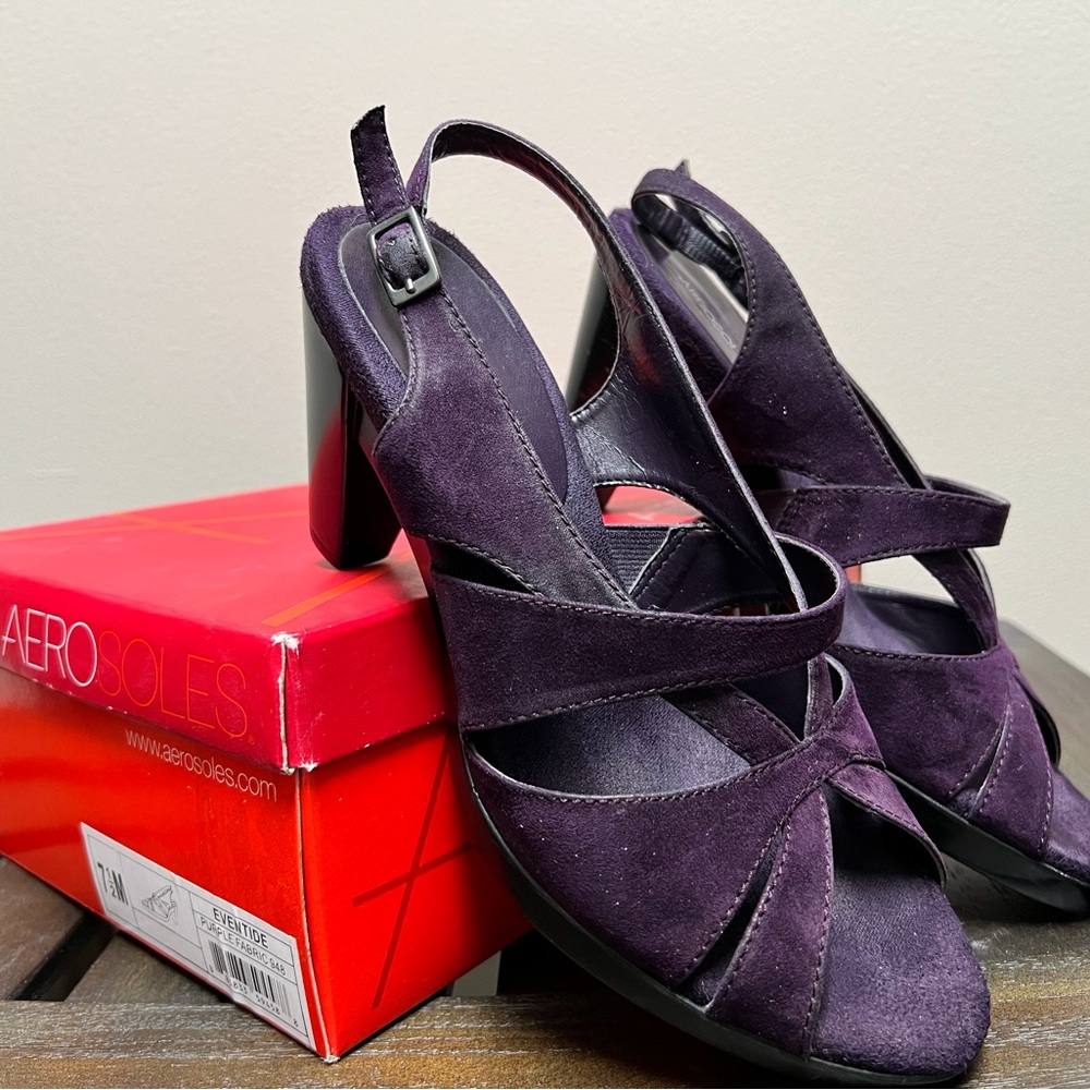 AEROSOLES Women's Dark Purple Heels - Picture 3 of 5